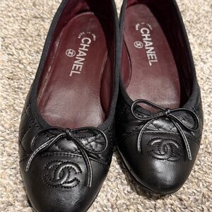 CHANEL Black Quilted Leather Flats
